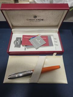 Caran d'Ache Léman Bi-Color Fountain Saffron (Orange)