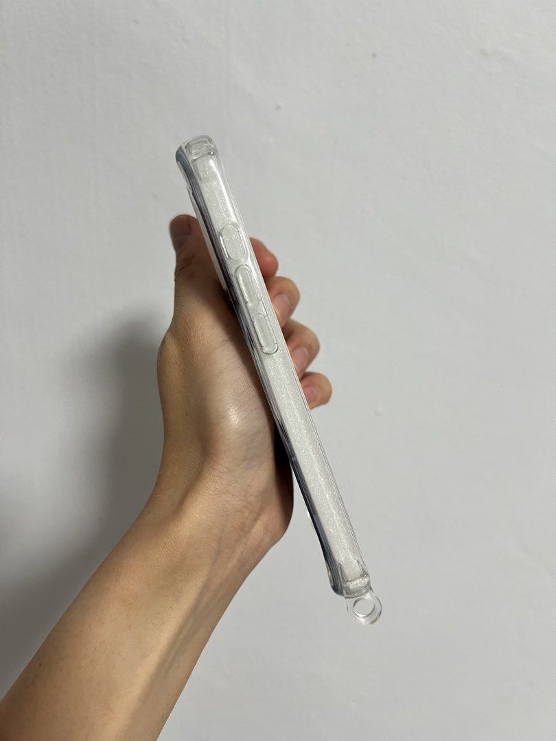 Mirror Magsafe Iphone 13 pro Phone Casing (Category: Cases & Sleeves) located in Singapore. Submitted by sophievoguette (Listing ID 1453599019, Image 4). Description: Iphone 13 pro Phone Casing Mirror design Magsafe Magnet.