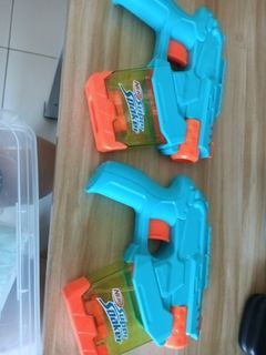 2x Nerf Super Soaker Water Guns