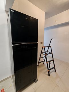 PANASONIC 364L 2-DOOR FRIDGE
