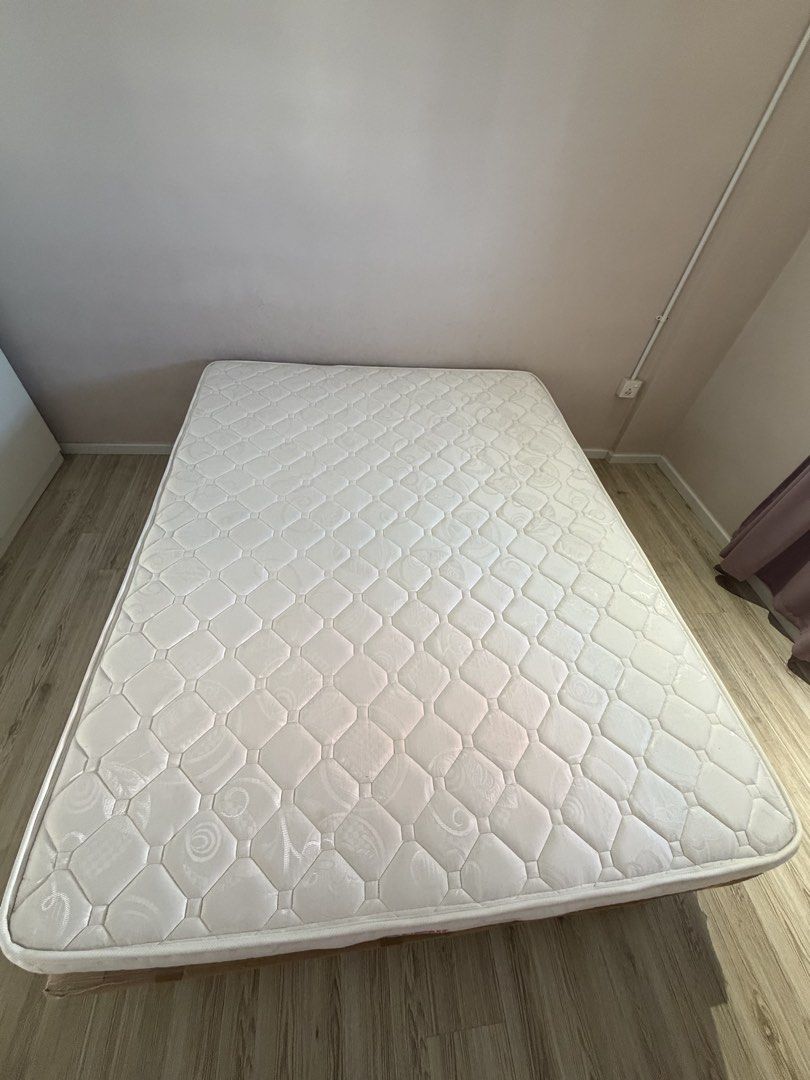 Queen Size Mattress + Divan Bed Set – NEVER USED (Category: Bed Frames & Mattresses) located in Singapore. Submitted by chervialable (Listing ID 1458775479, Image 2). Description: Both the mattress and bed base have never been used and have been kept in storage. * Mattress brand: Indiana * Size: Queen * Mattress height: approx. 9 inches * Mattress label: Hygienic Allergy Free / Superior Comfort * Bed base: Pro Divan DV5 * 8-leg divan base * Queen
