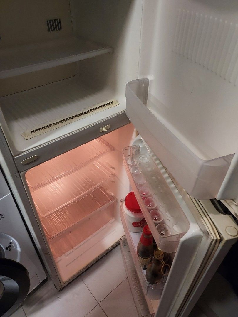 Cold and strong.- add $30 for DELIVERY ANYTIME AFTER PAYMENT. EVEN AT NIGHT OR WEEKENDS. USED FRIDGE for sale. - 1.75m height LG 200LITRE- $199- self collect - 1.6m height (Category: Refrigerators & Freezers) located in Singapore. Submitted by letusbehappy (Listing ID 1453861141, Image 7). Description: $199self collect Cold and strong.- add $30 for DELIVERY ANYTIME AFTER PAYMENT. EVEN AT NIGHT OR WEEKENDS. USED FRIDGE for sale. - 1.75m height LG 