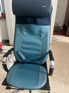 uJolly 2 OSIM Massage Chair with Remote