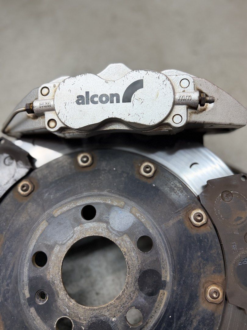 Alcon Brake Caliper (Category: Cleaning & Detailing Products) located in Singapore. Submitted by yxllowcxrd (Listing ID 1454143725, Image 3). Description: Alcan Brake Caliper 4Pot Condition still good just need to respray. Used in Audi RS3. If can fit to your car such as Volks or Audi, PM me. Price is NEGOTIABLE. .
