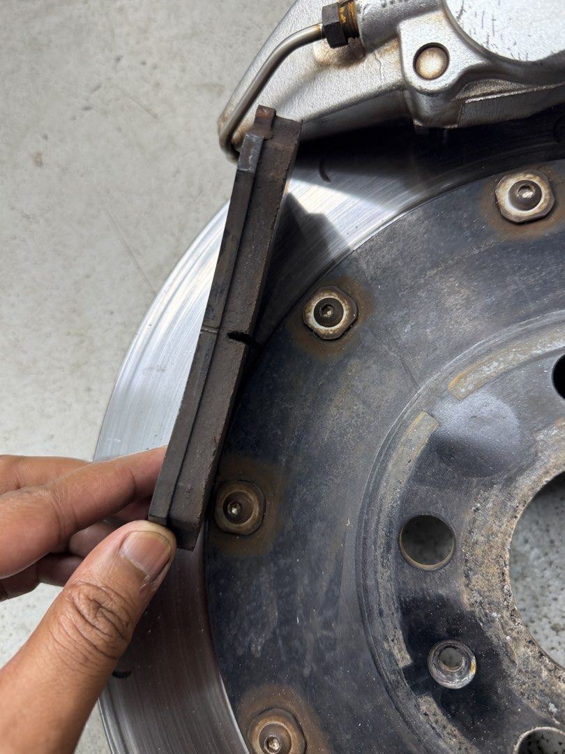 Alcon Brake Caliper (Category: Cleaning & Detailing Products) located in Singapore. Submitted by yxllowcxrd (Listing ID 1454143725, Image 4). Description: Alcan Brake Caliper 4Pot Condition still good just need to respray. Used in Audi RS3. If can fit to your car such as Volks or Audi, PM me. Price is NEGOTIABLE. .