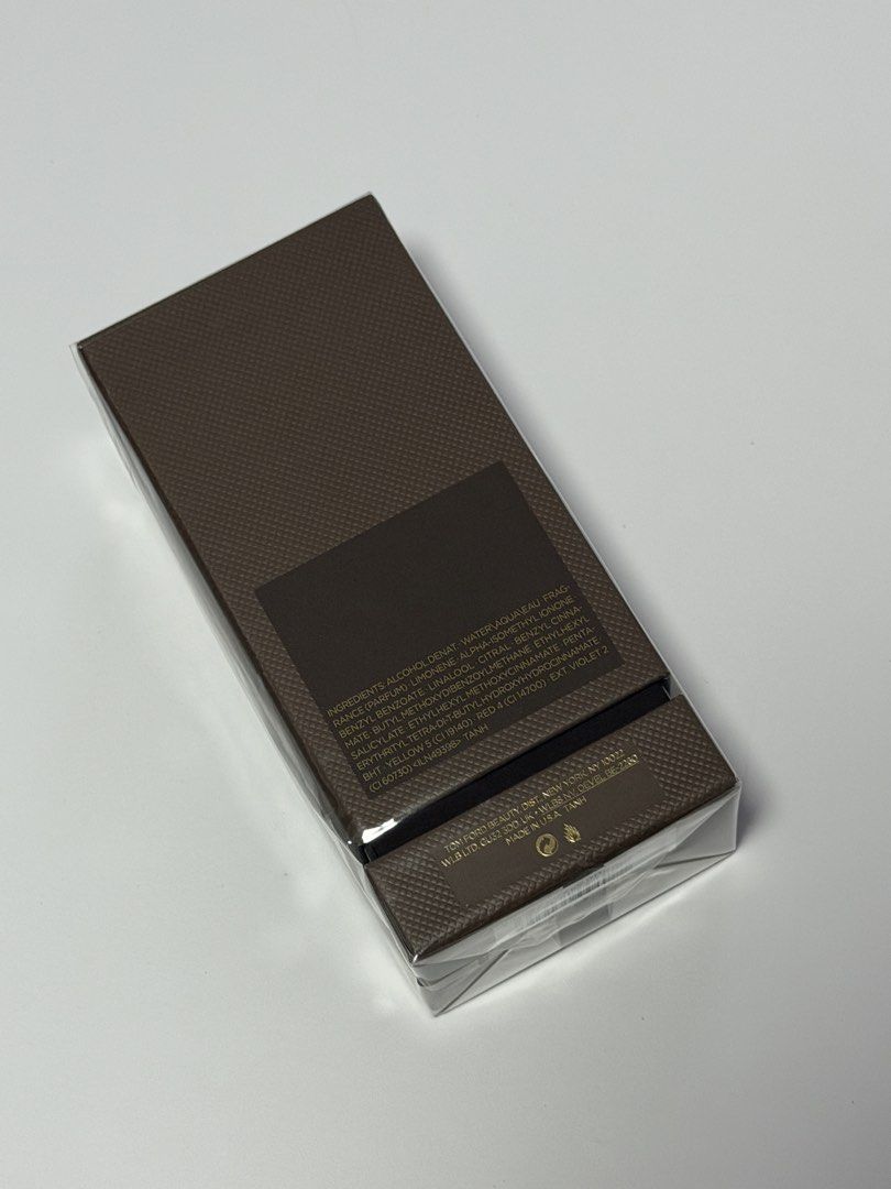 Tom Ford Ebene Fume Eau De Parfum 100ml (Category: Fragrance & Deodorants) located in Singapore. Submitted by teamhype (Listing ID 1454274850, Image 3). Description: Gift box + bag available.