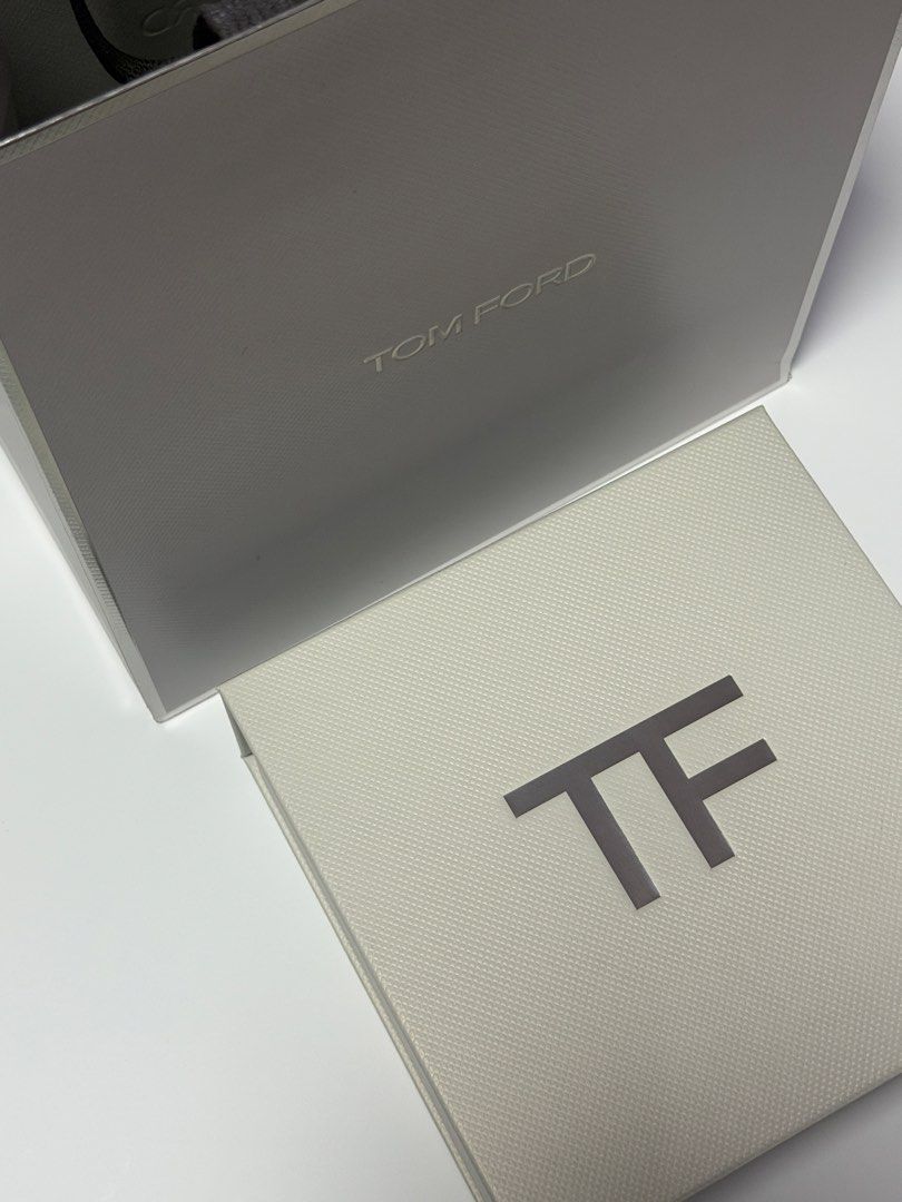 Tom Ford Ebene Fume Eau De Parfum 100ml (Category: Fragrance & Deodorants) located in Singapore. Submitted by teamhype (Listing ID 1454274850, Image 5). Description: Gift box + bag available.