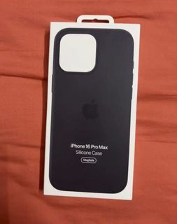 Apple iPhone 16 Pro Max Silicone Case MagSafe