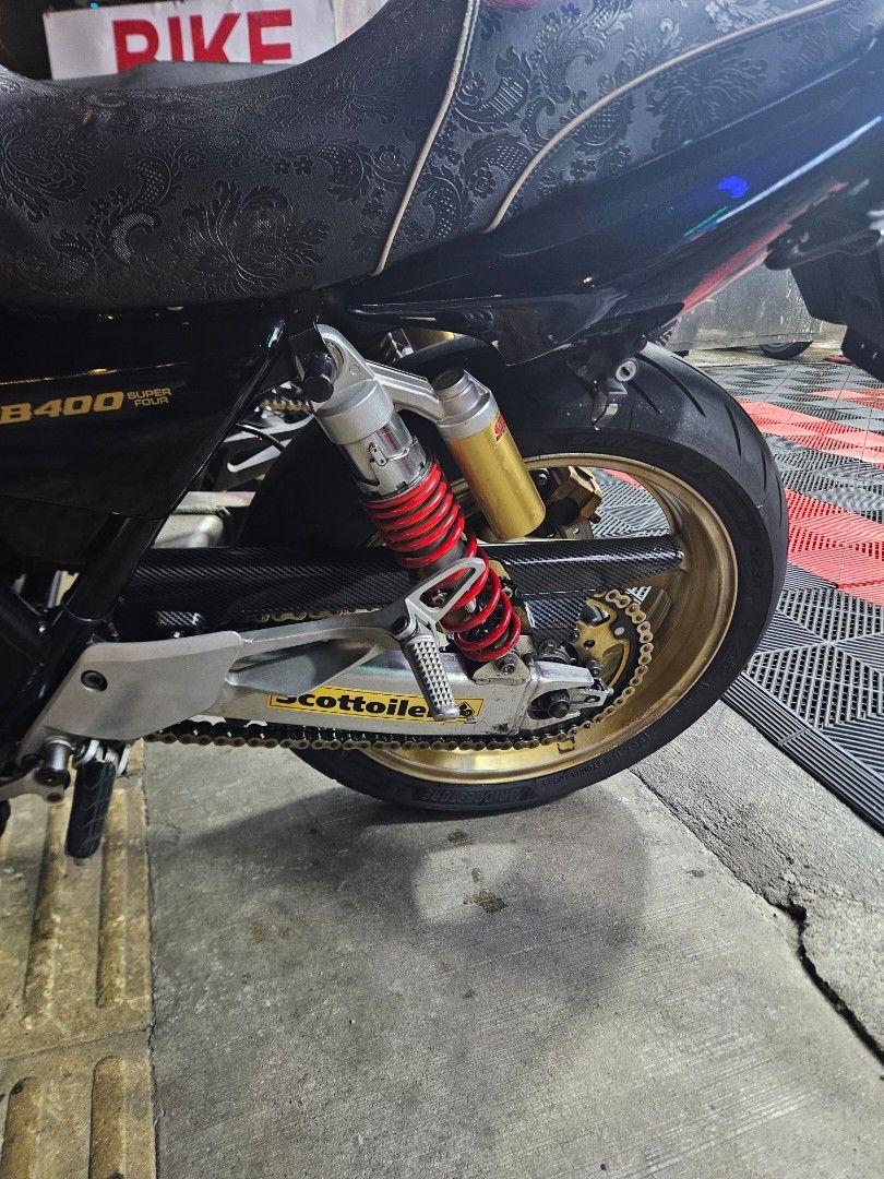 CB400 midnight blue with yoshimura exhaust (Category: Everything Else) located in Singapore. Submitted by willormight (Listing ID 1454605658, Image 6). Description: Selling my CB400 in midnight blue COE Dec 2027 Kindly go through my previous listing for further details. Negotiable, if price met will pass along the stock exhaust, spare batik wrapped flat custom seat, spare FI covers and ORI signal lights x2. tags: Super 4 S4 s4 super4 cb400 revo 1