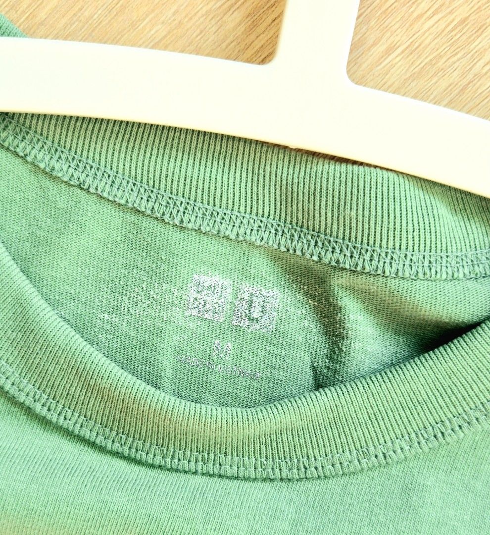 RARE Uniqlo Light Green T-shirt (Category: Tshirts & Polo Shirts) located in Singapore. Submitted by gleeli (Listing ID 1447685387, Image 3). Description: - Uniqlo Light Green - Crew neck basic cotton tee - Good Condition! Worn only once for Xmas!!.