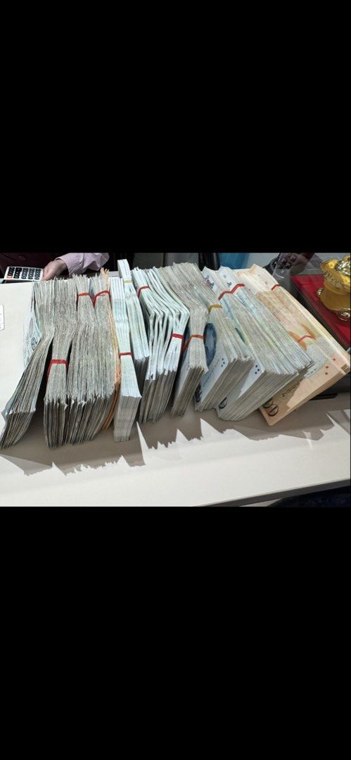 Buyback pawn tickets, 750, 850, 916 and 999 gold (Category: Looking For) located in Singapore. Submitted by bullioncollector (Listing ID 1458944398, Image 4). Description: Best dealer in town. Higher than pawnshop. If have higher we will try our best to match.