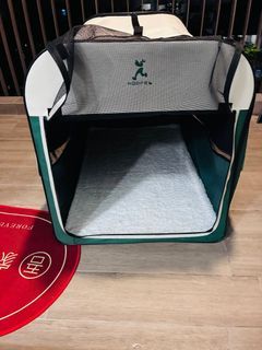 Large pet carrier
