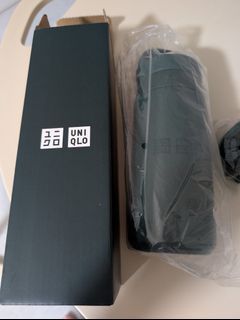 Uniqlo tumbler water bottle with strap in green