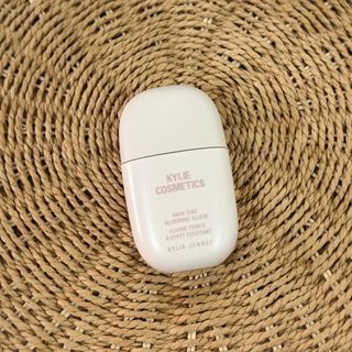 Kylie Cosmetics Shade 5N Skin Tint Blurring Elixir Foundation